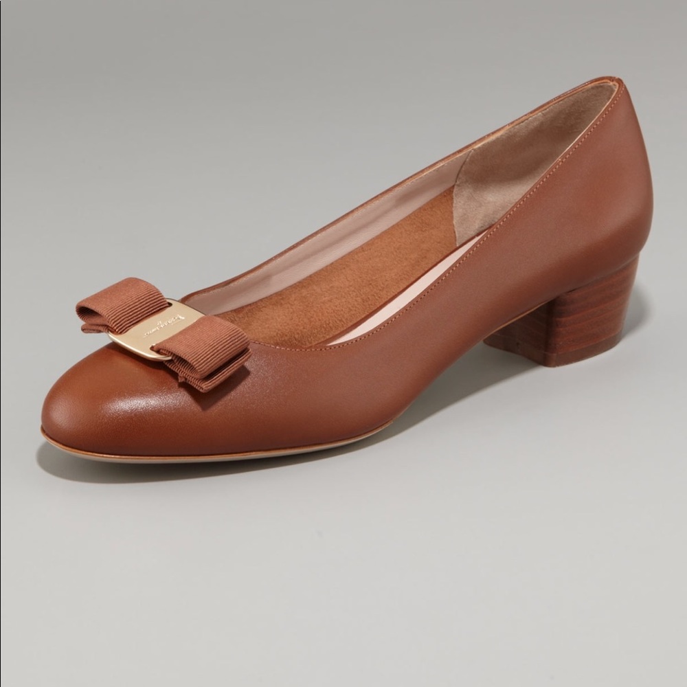 Brown Leather Ferragamo Vara Flats